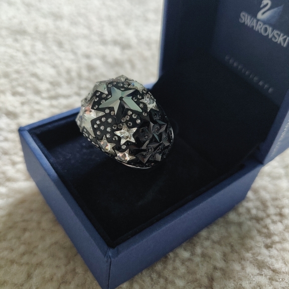 Swarovski Star ring size 7 (55) - Picture 3 of 5